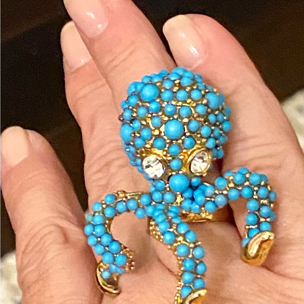 Conversation starter ring! - Picture 4 of 7